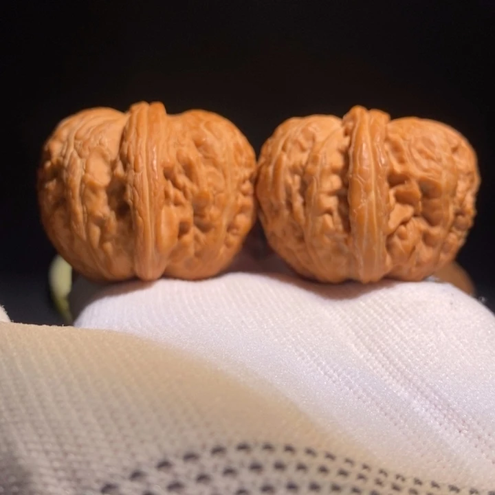 L****文玩核桃吊坠全品43元宝