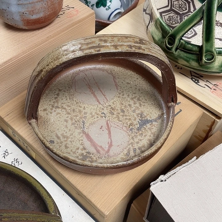 青***草瓷片001 一人直播，看品直播间说序号