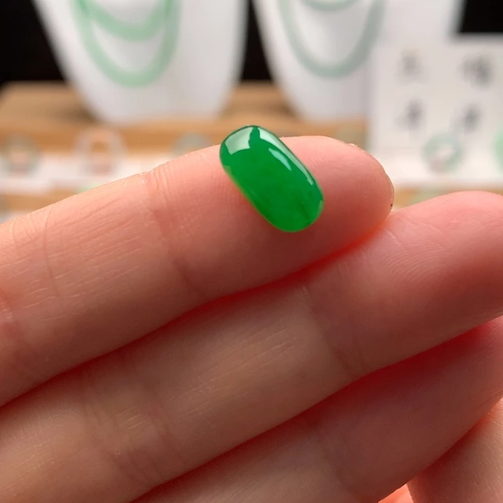 翡翠未镶嵌颈饰天然缅甸A货翡翠