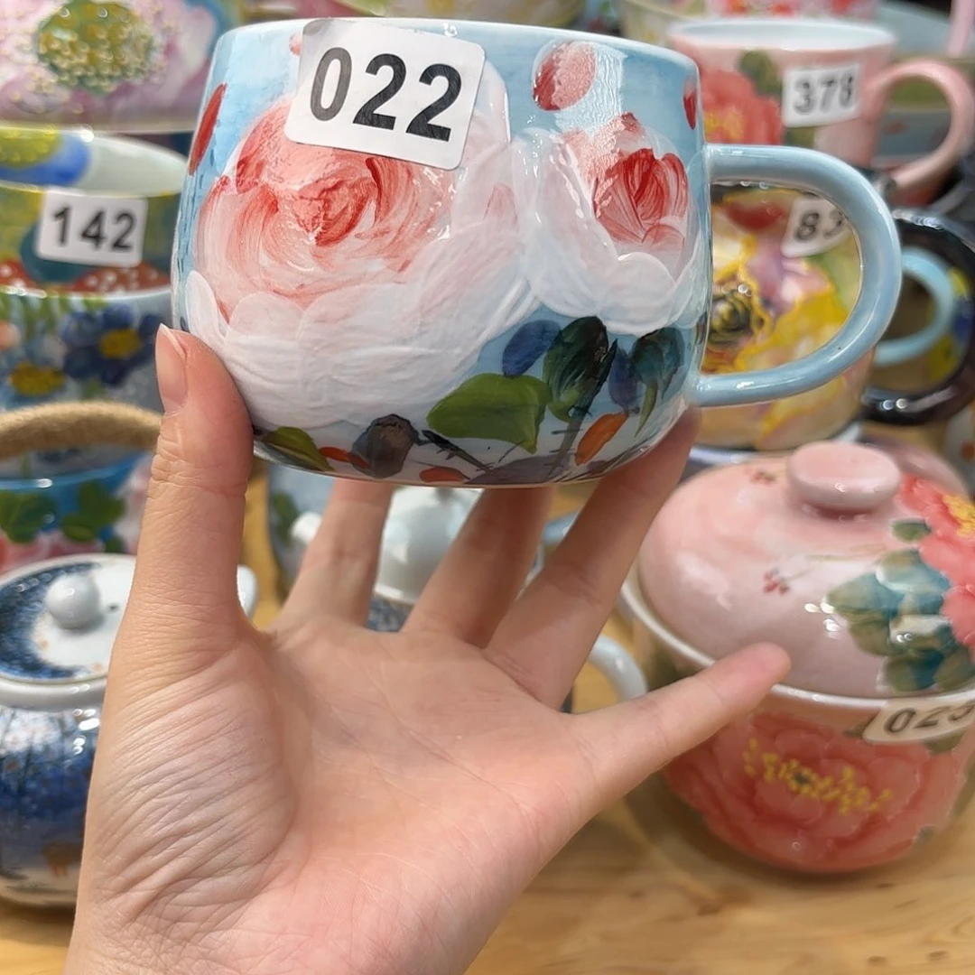 瓷片兔兔盖茨。兔兔