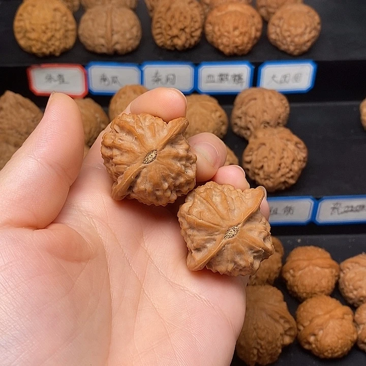 把件文玩核桃浅**然瓷娃娃37