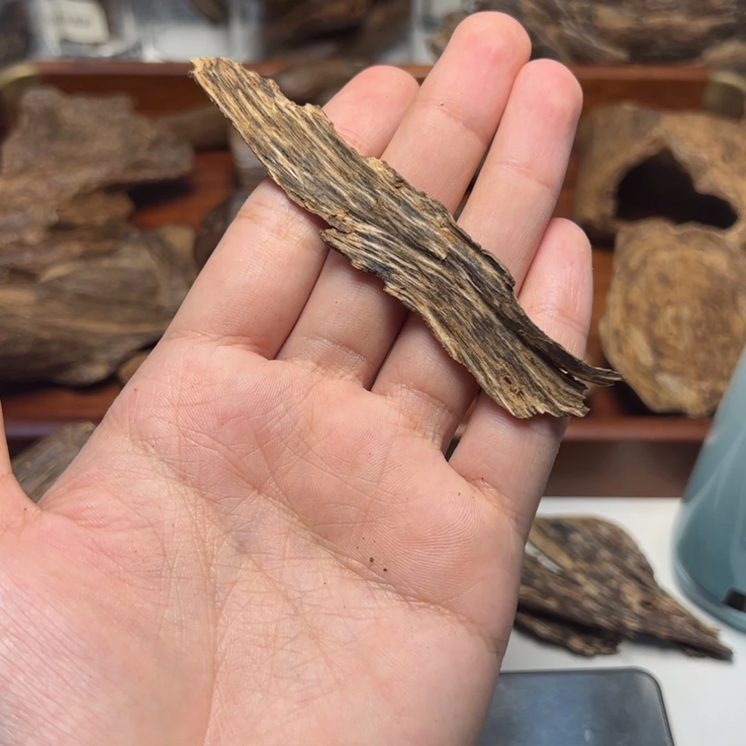 木：柬埔寨戈公根部香1.99克