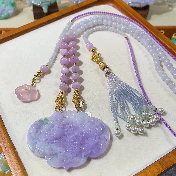 翡翠未镶嵌颈饰翡翠吊坠