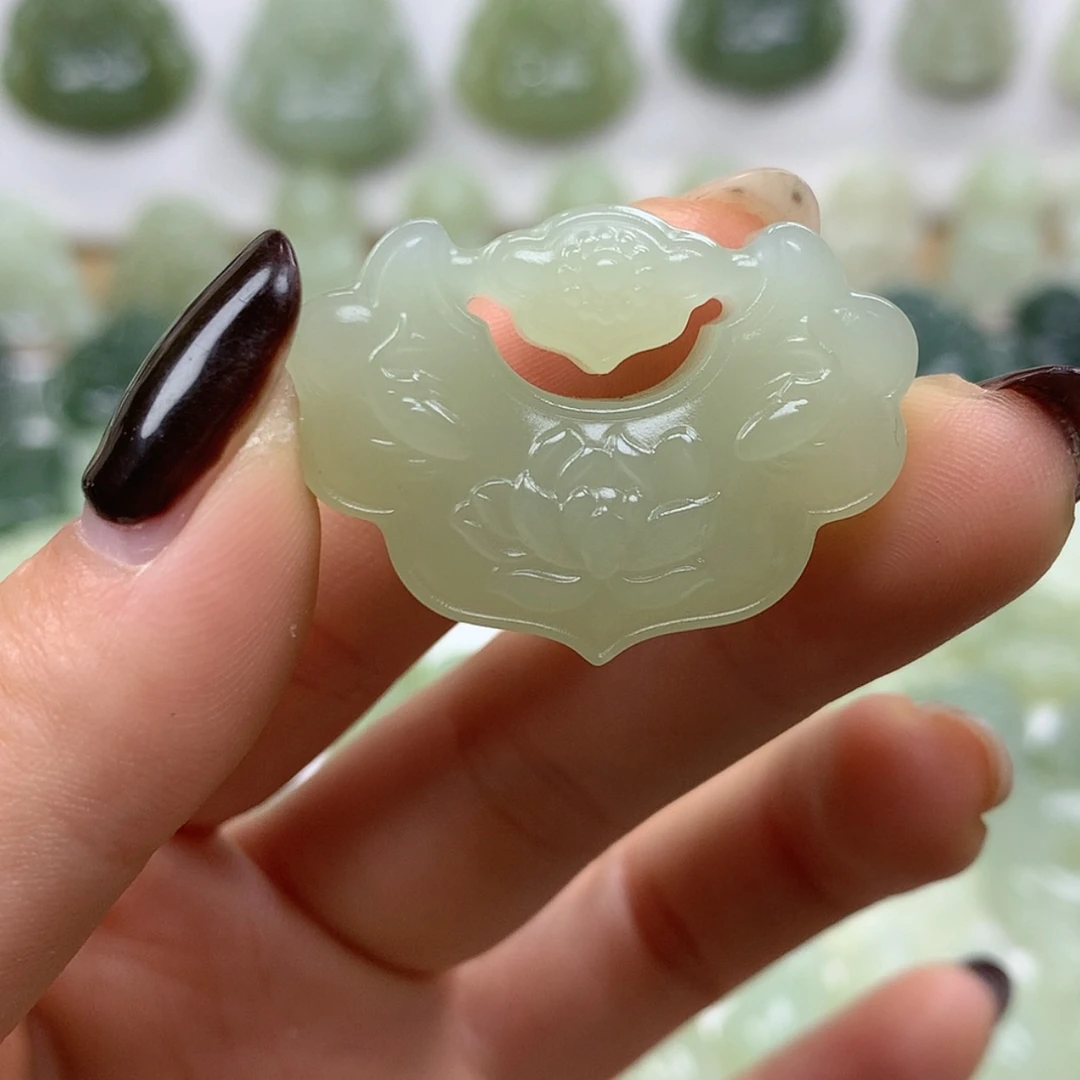 【闪购商品】颈饰未镶嵌和田玉