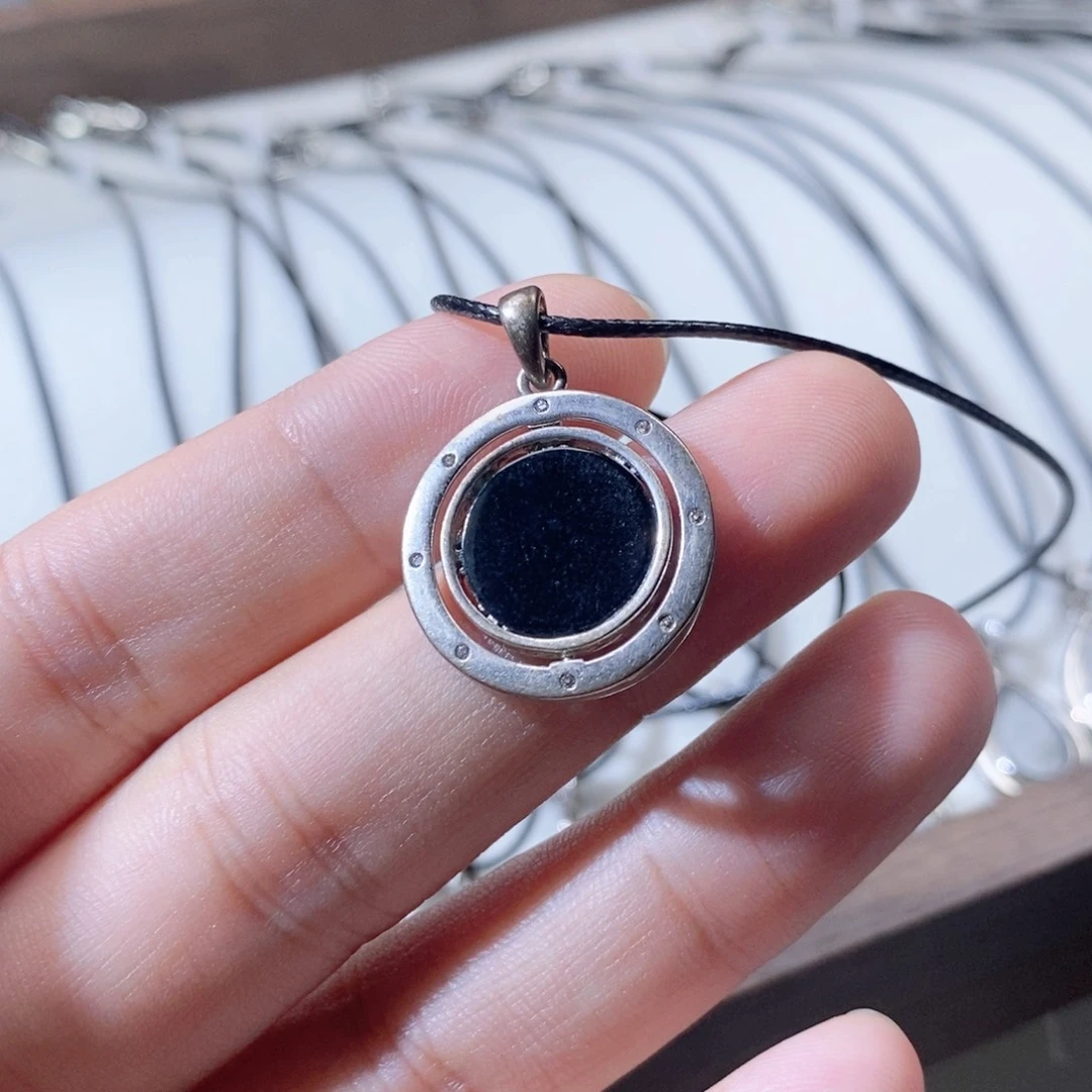 翡翠未镶嵌颈饰好