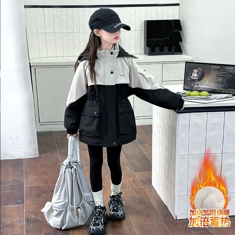 儿童衣服秋冬款女童外套秋冬装2026新款女大童加绒加厚冲锋衣儿童