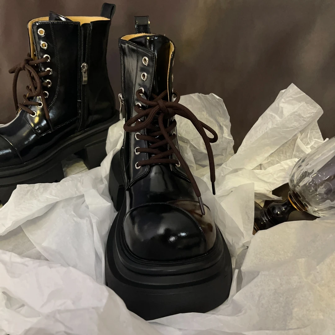 缇麦茵-<7cm>筒高13.5cmT25636潮酷英伦风撞色百搭炸街时尚马丁靴