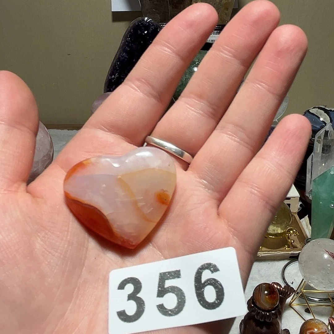 未镶嵌水晶大型摆件（非配饰）