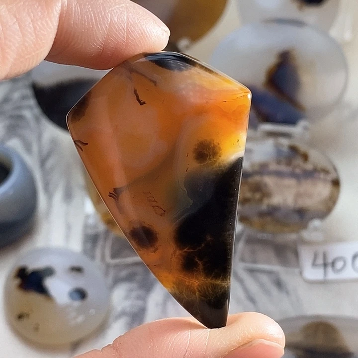 玛瑙/玉髓颈饰未镶嵌