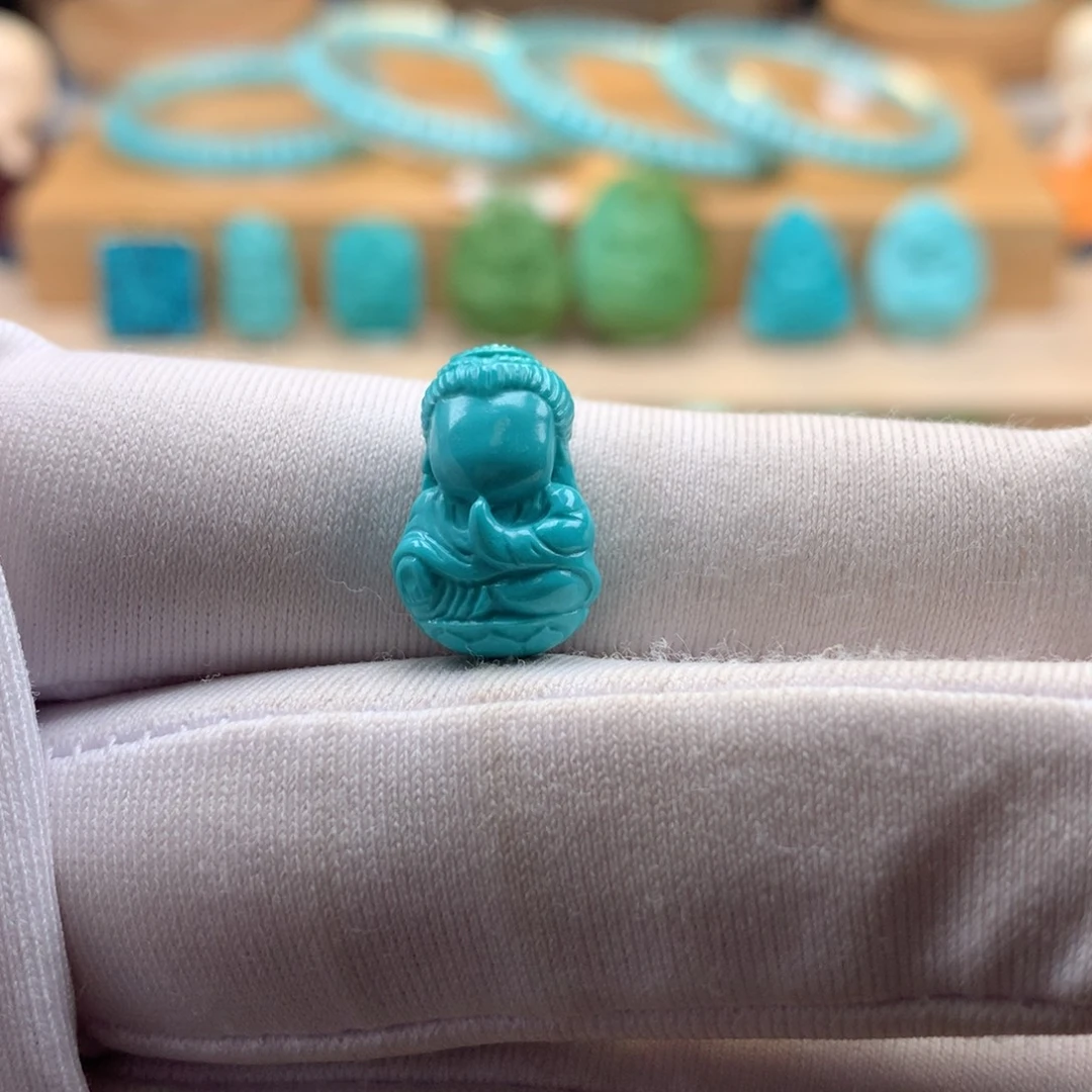 绿松石未镶嵌珠宝奇石