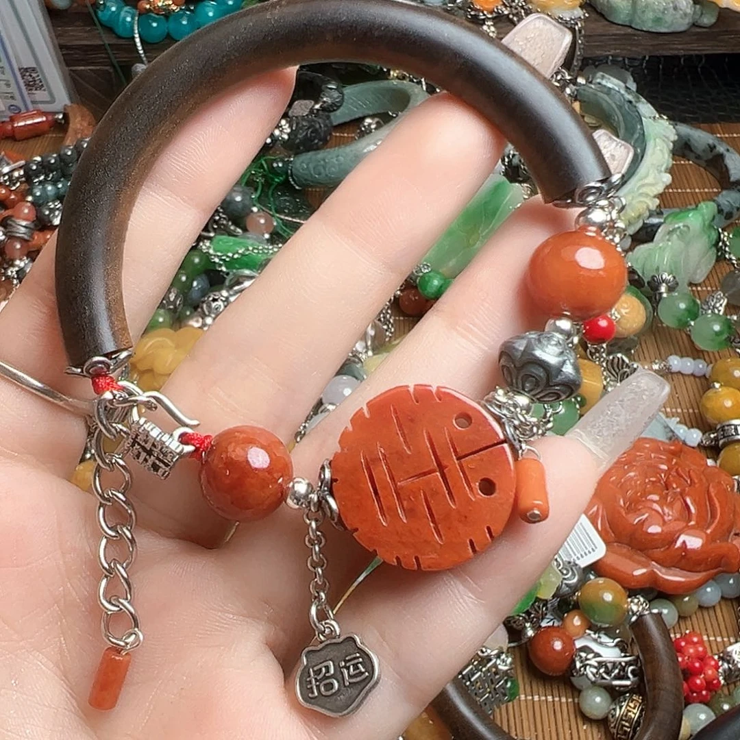 翡翠未镶嵌颈饰吊坠