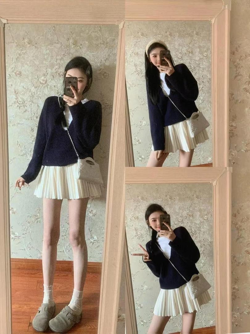 【麦麦不语】时尚韩系V领黑色假两件针织上衣搭配百褶半裙两件套