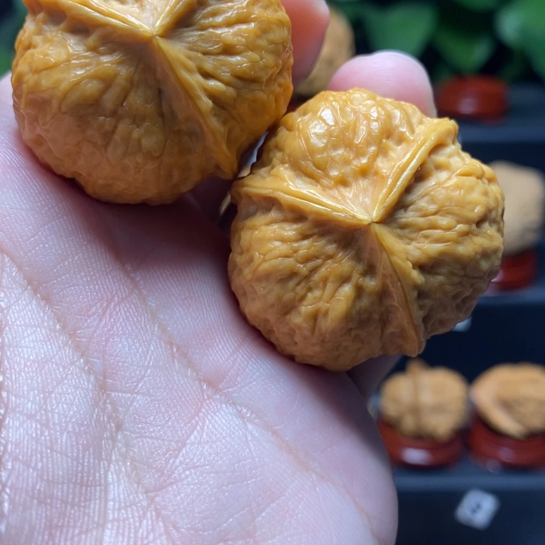 文玩核桃把件球奔