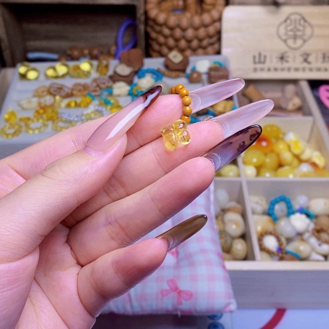 猴头核桃吊坠小蜜心0.32 橄榄卡环