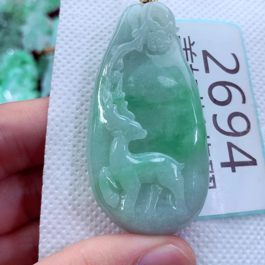 吊坠(不含链)未镶嵌翡翠