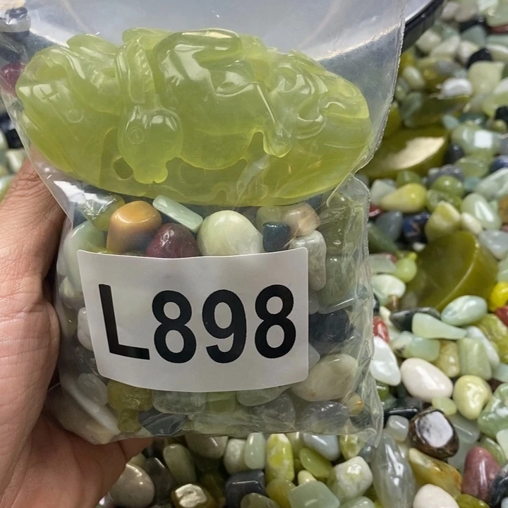 蛇纹石玉鱼缸石未镶嵌