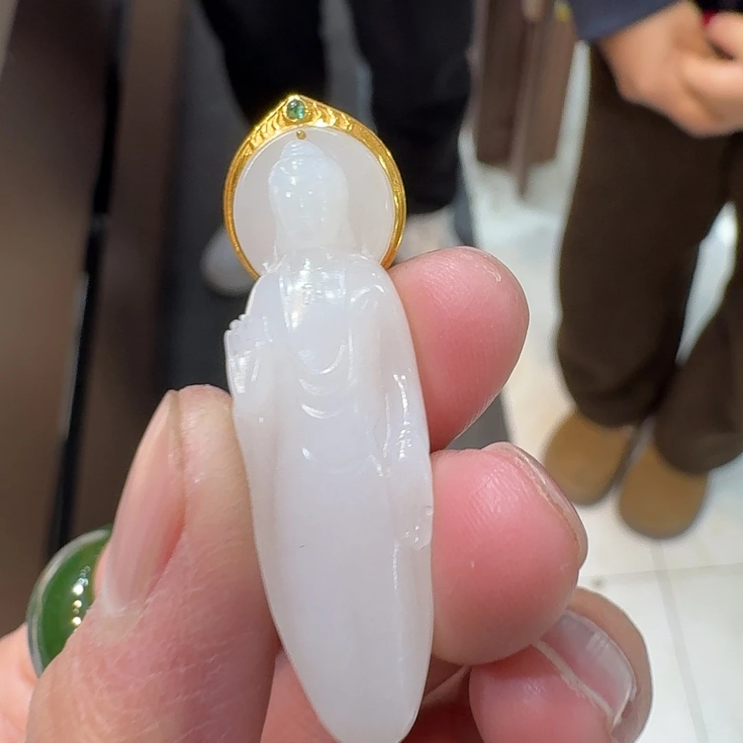 和田玉吊坠18K金镶嵌118好大哥