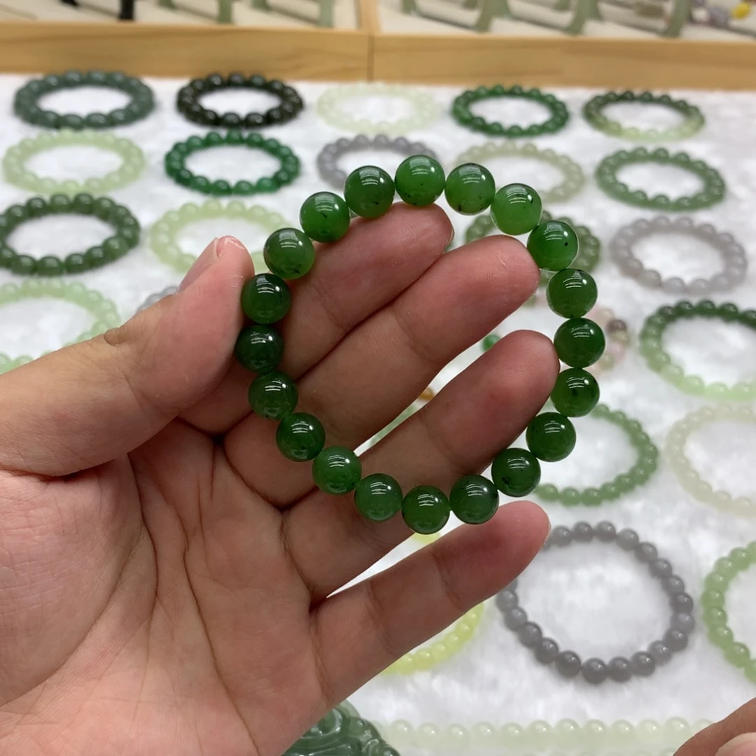 手串未镶嵌和田玉（猕猴桃碧玉9.5）