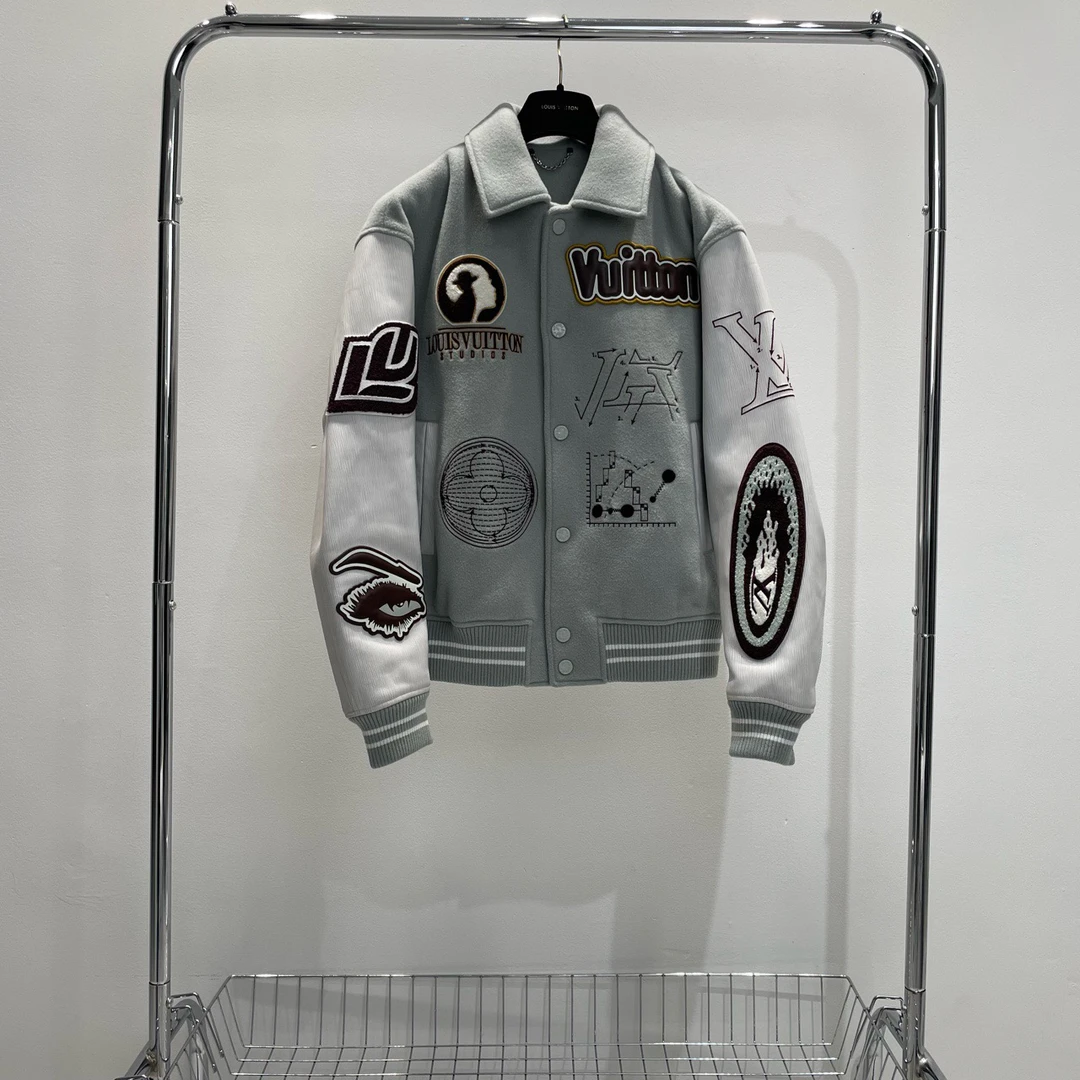 全新未使用 lv louis vuitton 恶魔之眼皮袖棒球服尺码48 yy00376