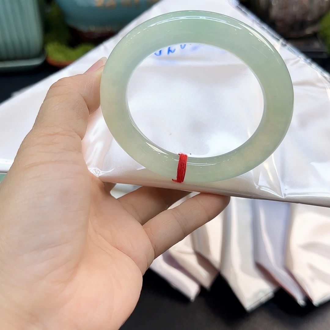 翡翠未镶嵌手镯翡翠手镯