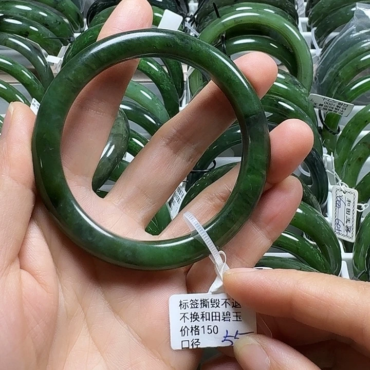 和田玉（碧玉）未镶嵌手镯细条55有瑕