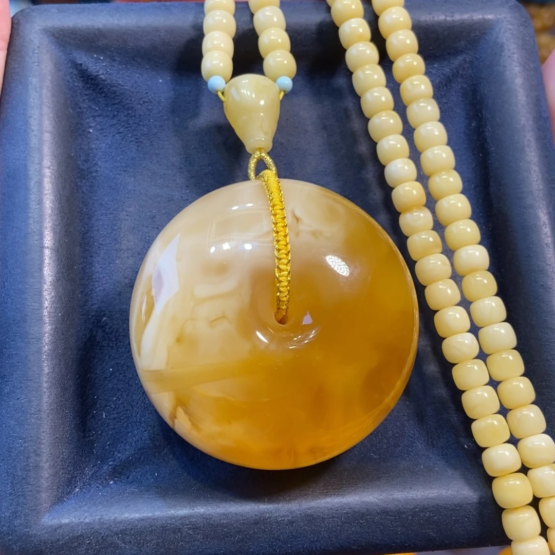 琥珀颈饰未镶嵌蜜蜡