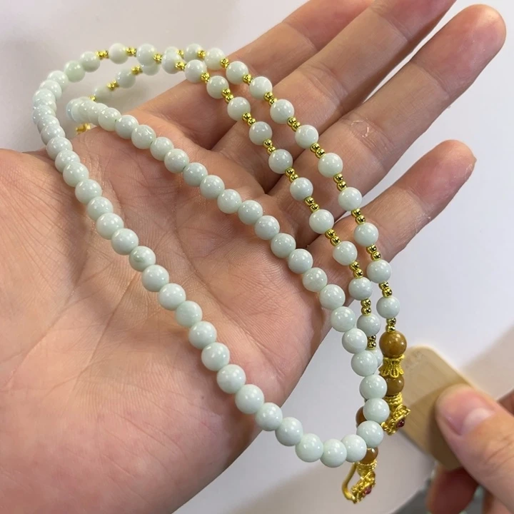 翡翠吊坠(赠链)未镶嵌余*娜