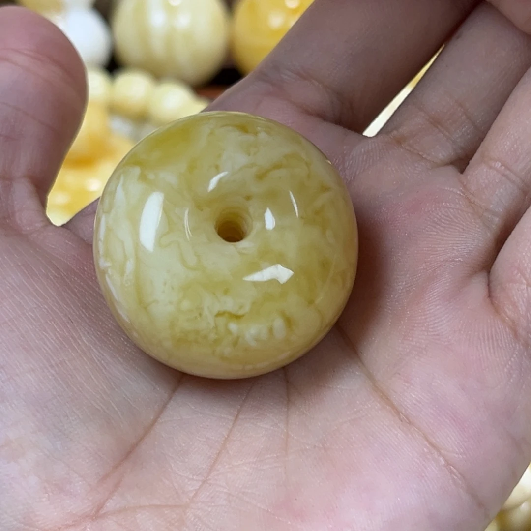 手串琥珀未镶嵌平安扣