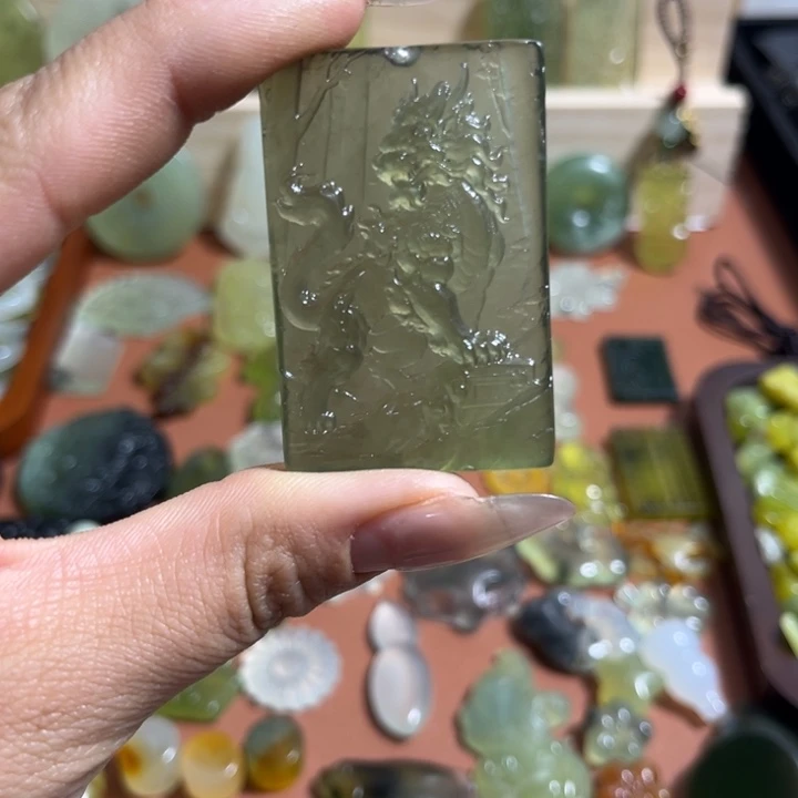 蛇纹石玉合金颈饰