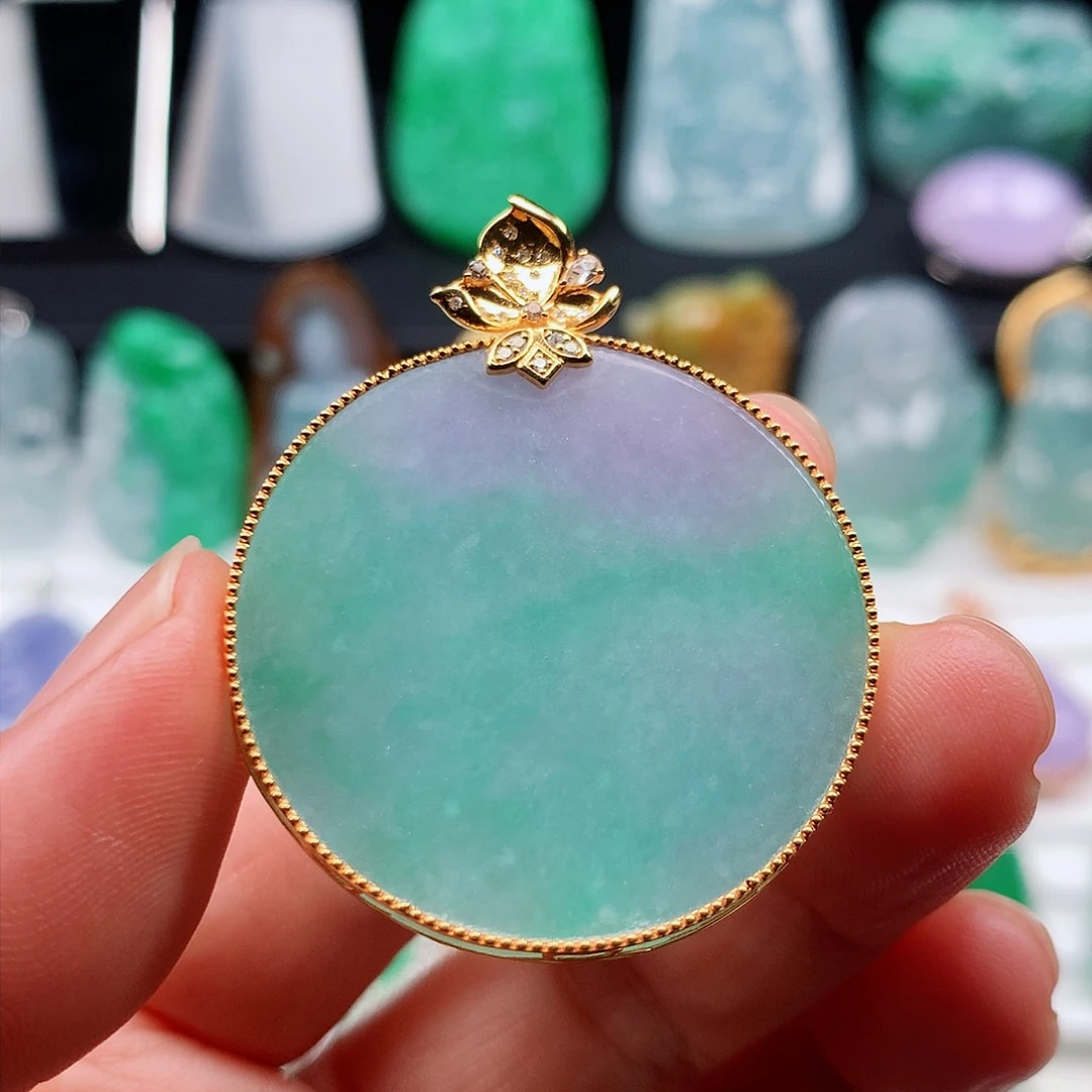 翡翠颈饰未镶嵌冰春彩