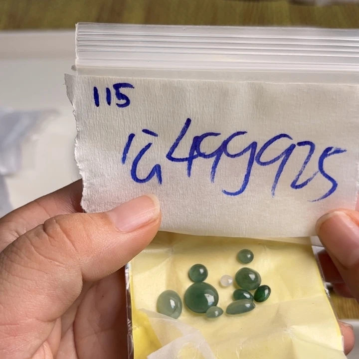 定制翡翠未镶嵌不退
