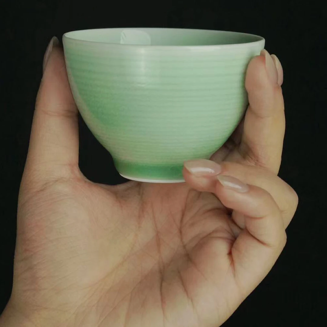B031景德镇纯手工柴窑翠青釉螺纹鸡心杯