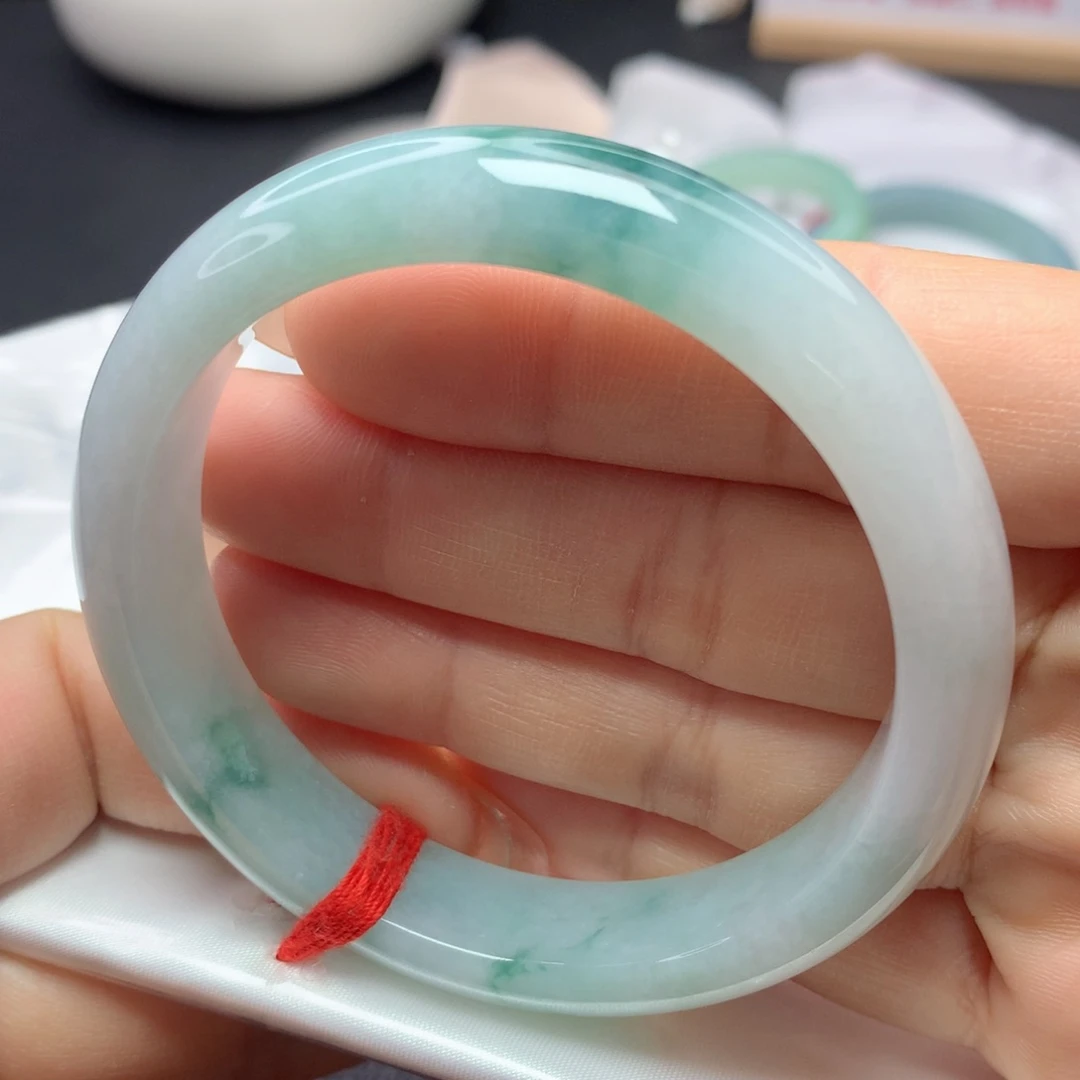 翡翠手镯未镶嵌57575858