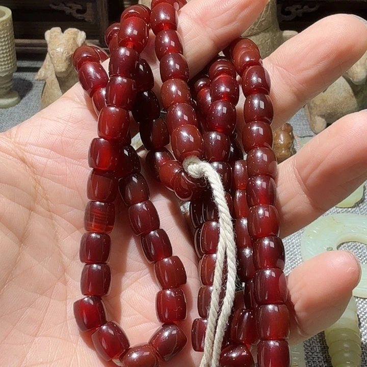 云***上和田玉（糖玉）未镶嵌颈饰