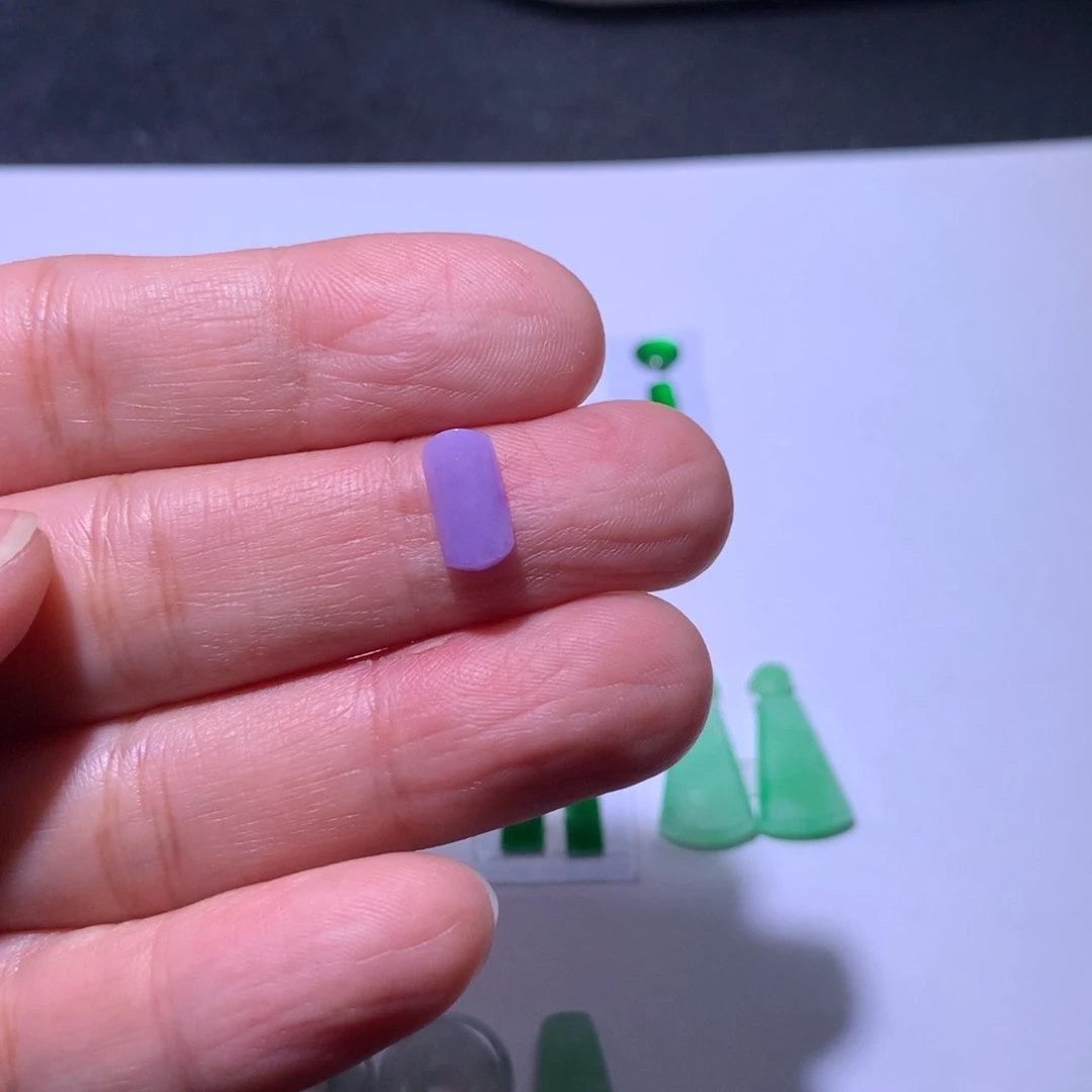 颈饰未镶嵌翡翠紫色柱