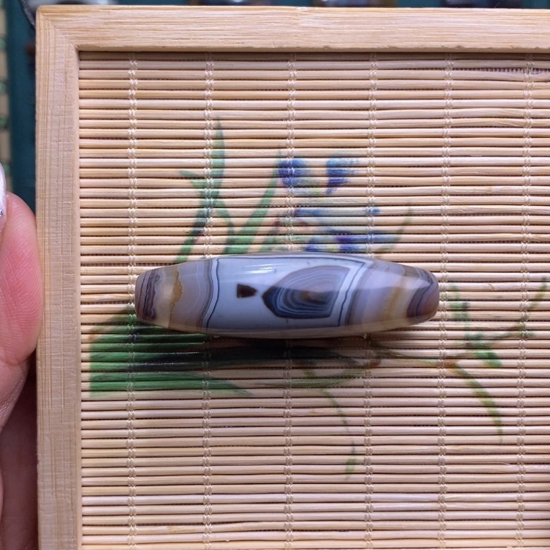 东***.玛瑙/玉髓未镶嵌珠宝半成品