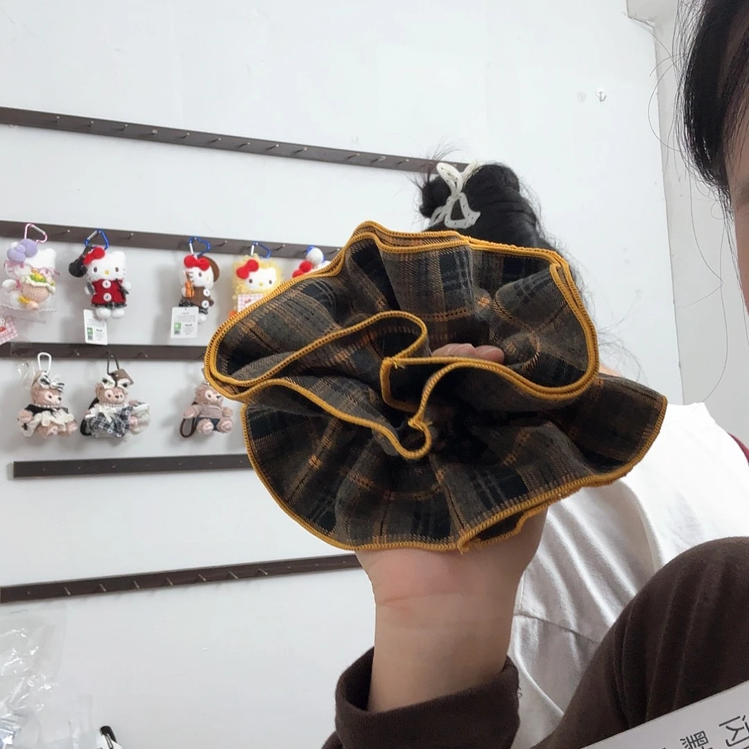 铁合金合成立方氧化锆偏松