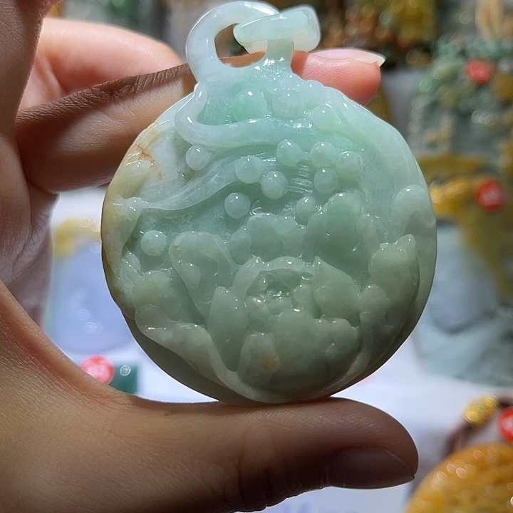 吊坠(不含链)未镶嵌翡翠