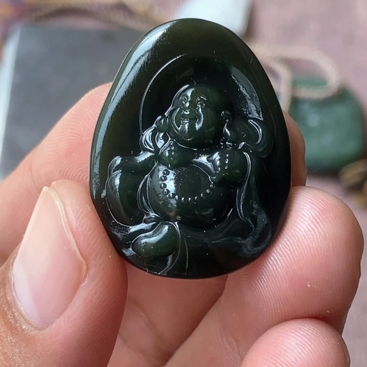 阿****颈饰未镶嵌和田玉