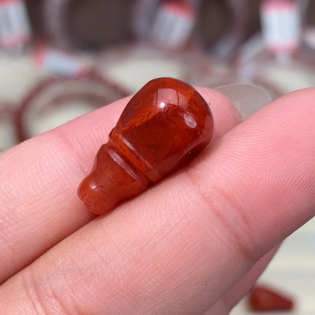 N***.南红玛瑙未镶嵌川料对孔卡10咪三通