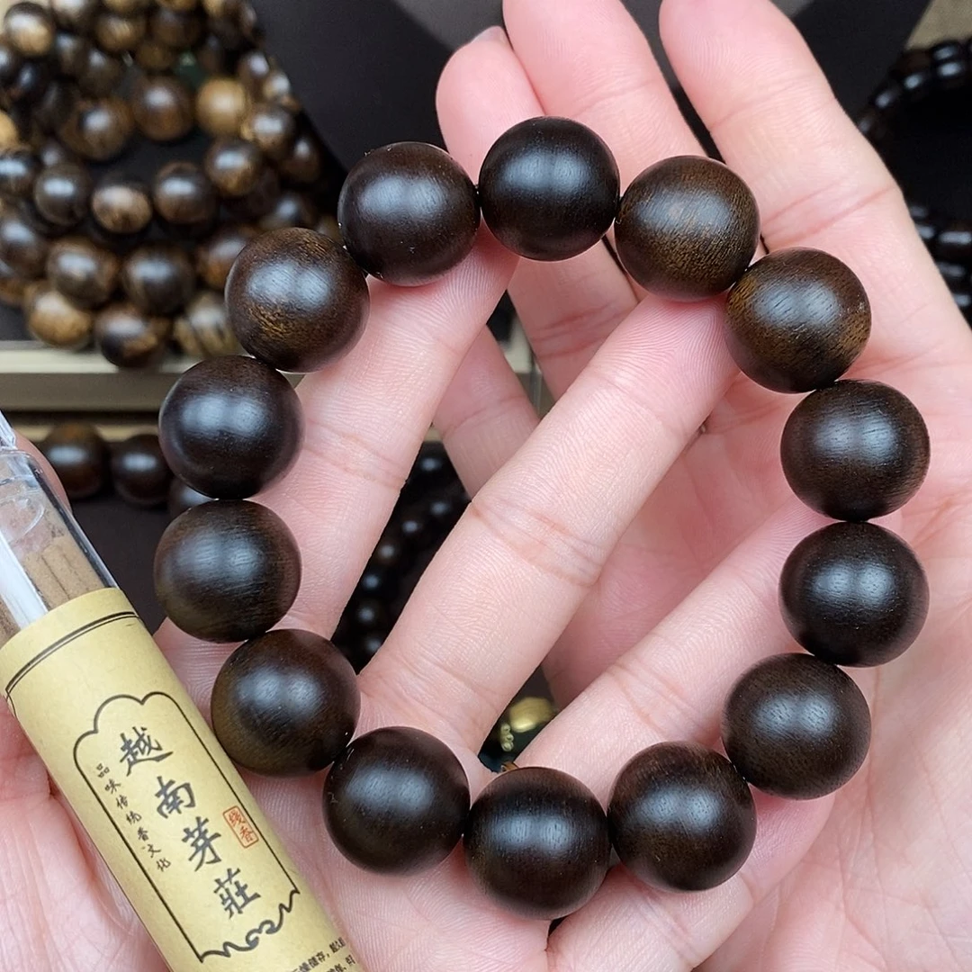 沉香越南芽庄白棋玉化 1.4 圆珠单圈