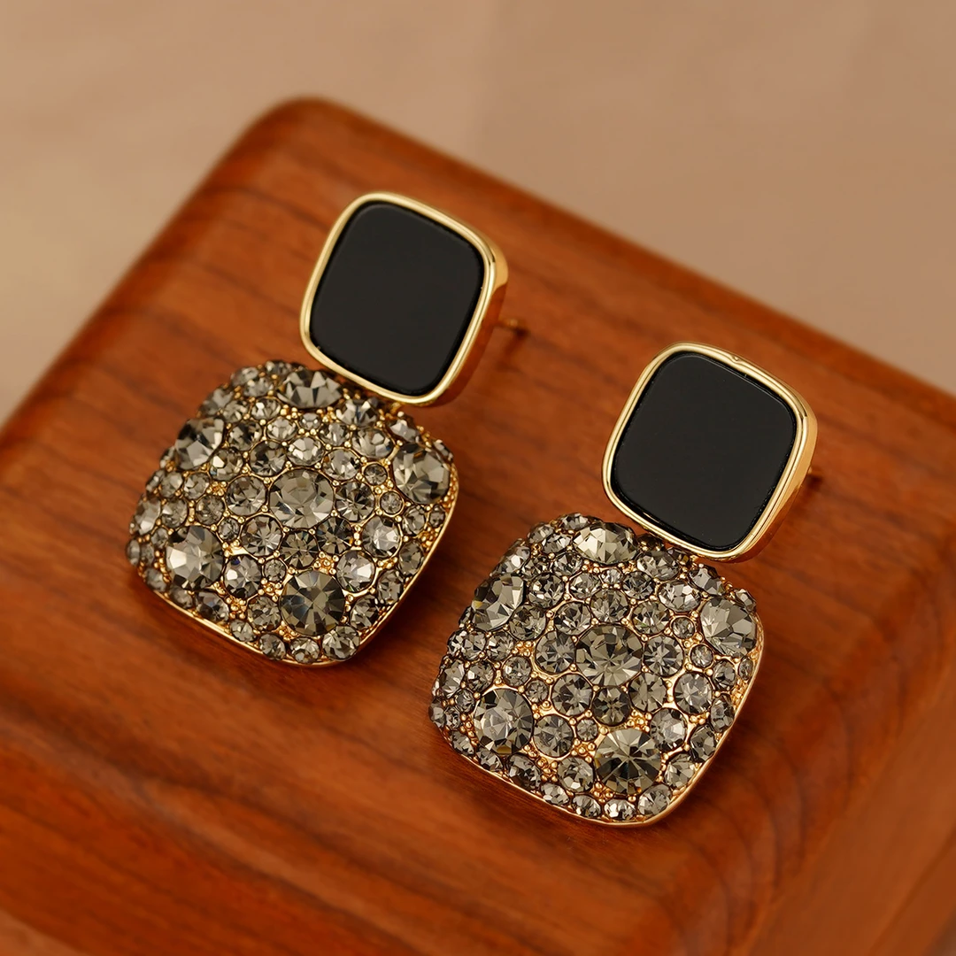 合金合成锆石耳饰 气质轻奢时尚百搭黑色简约耳环MZ