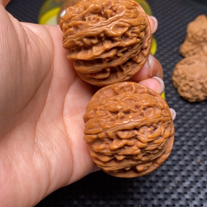 文玩核桃吊坠秦岭野生