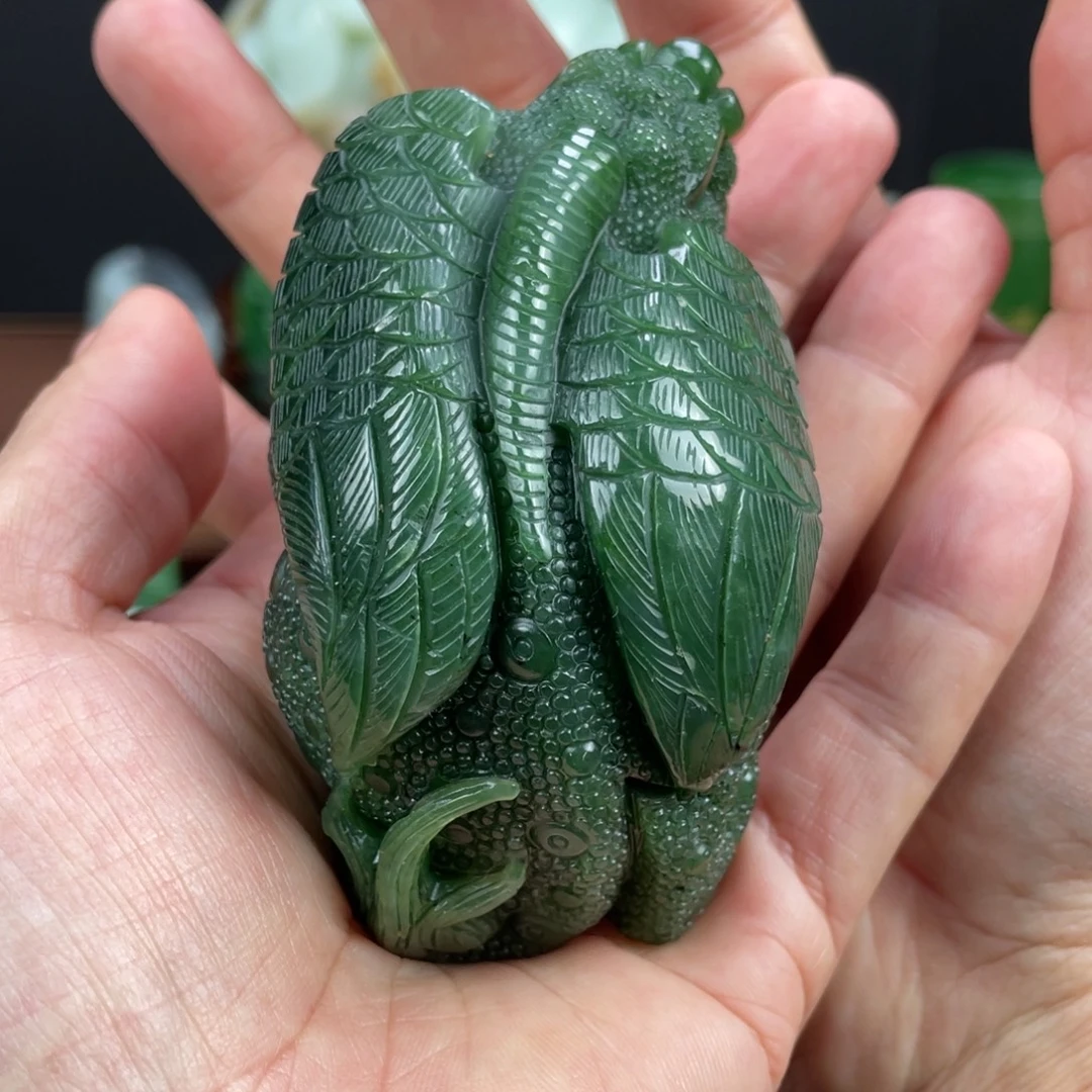 和田玉未镶嵌把件