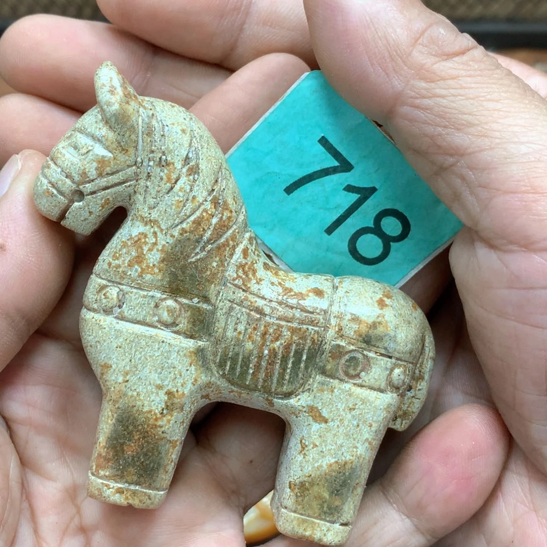 未镶嵌和田玉挂件