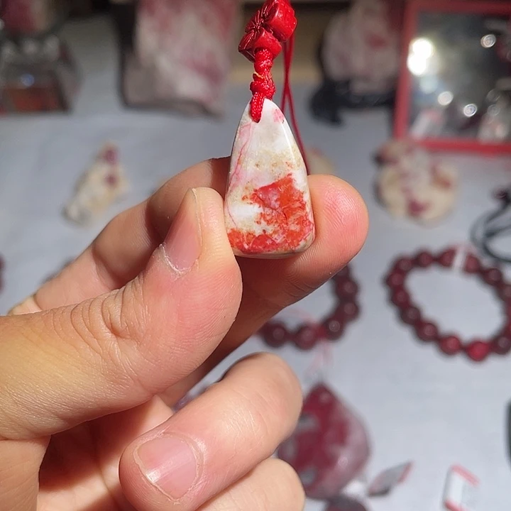 天然辰砂手机链原石