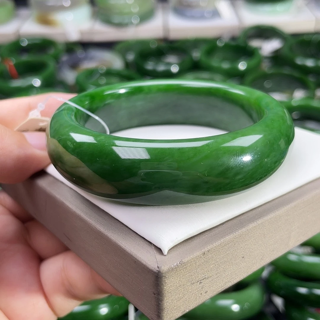 和田玉（碧玉）手镯未镶嵌