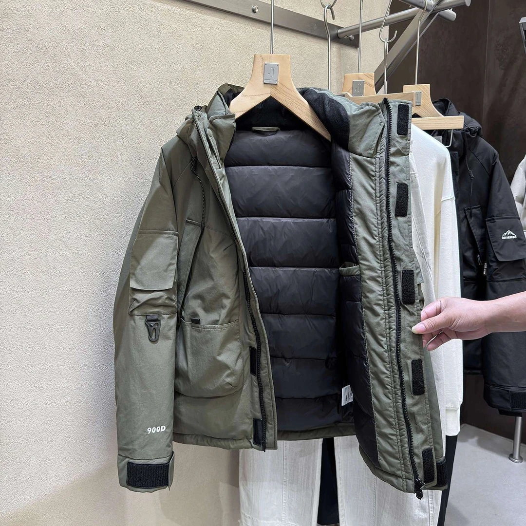 王一博海报款！900D！户外冲锋衣！柜3000+ 90白鸭绒男连帽羽绒服