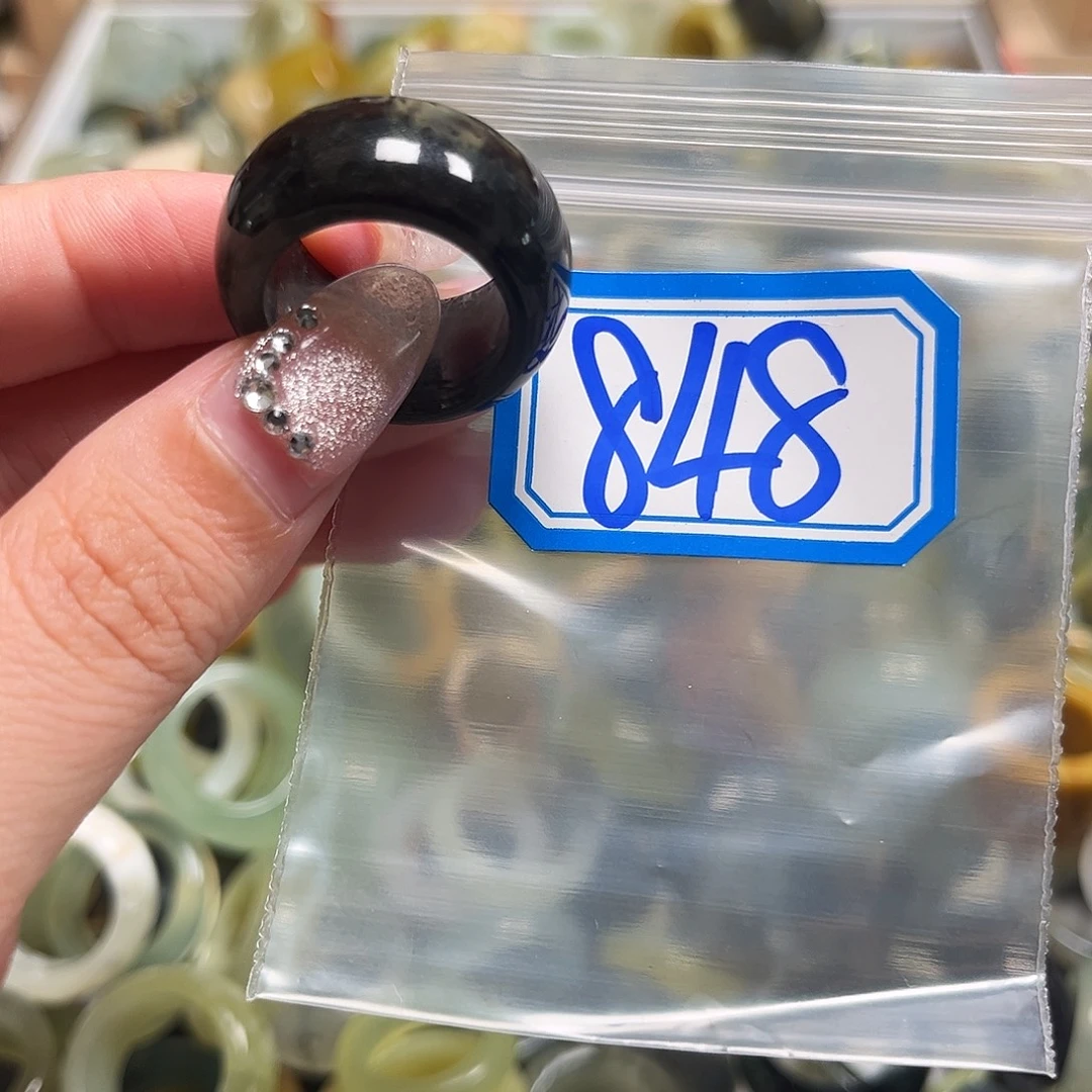 ****货蛇纹石玉未镶嵌珠宝奇石