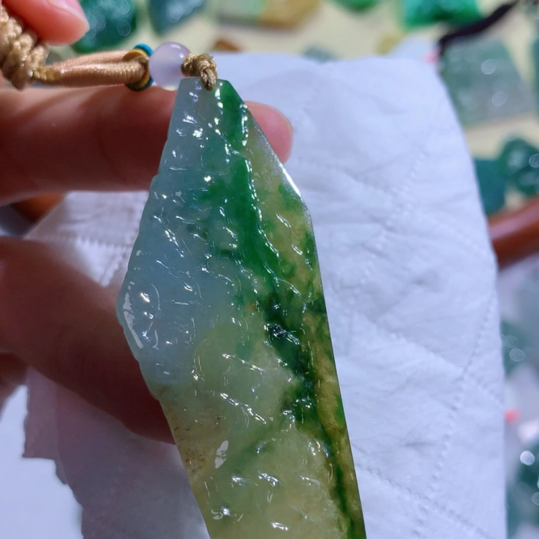 【闪购商品】翡翠未镶嵌吊坠(不含链) 1530